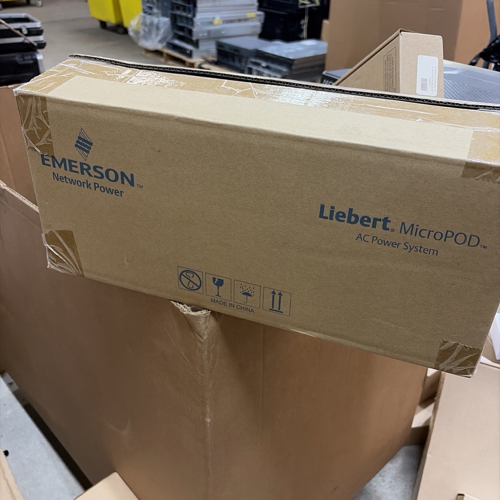 Liebert Micro POD MP2-120C Power Output Distribution 120V 16A UPS Bypass Emerson