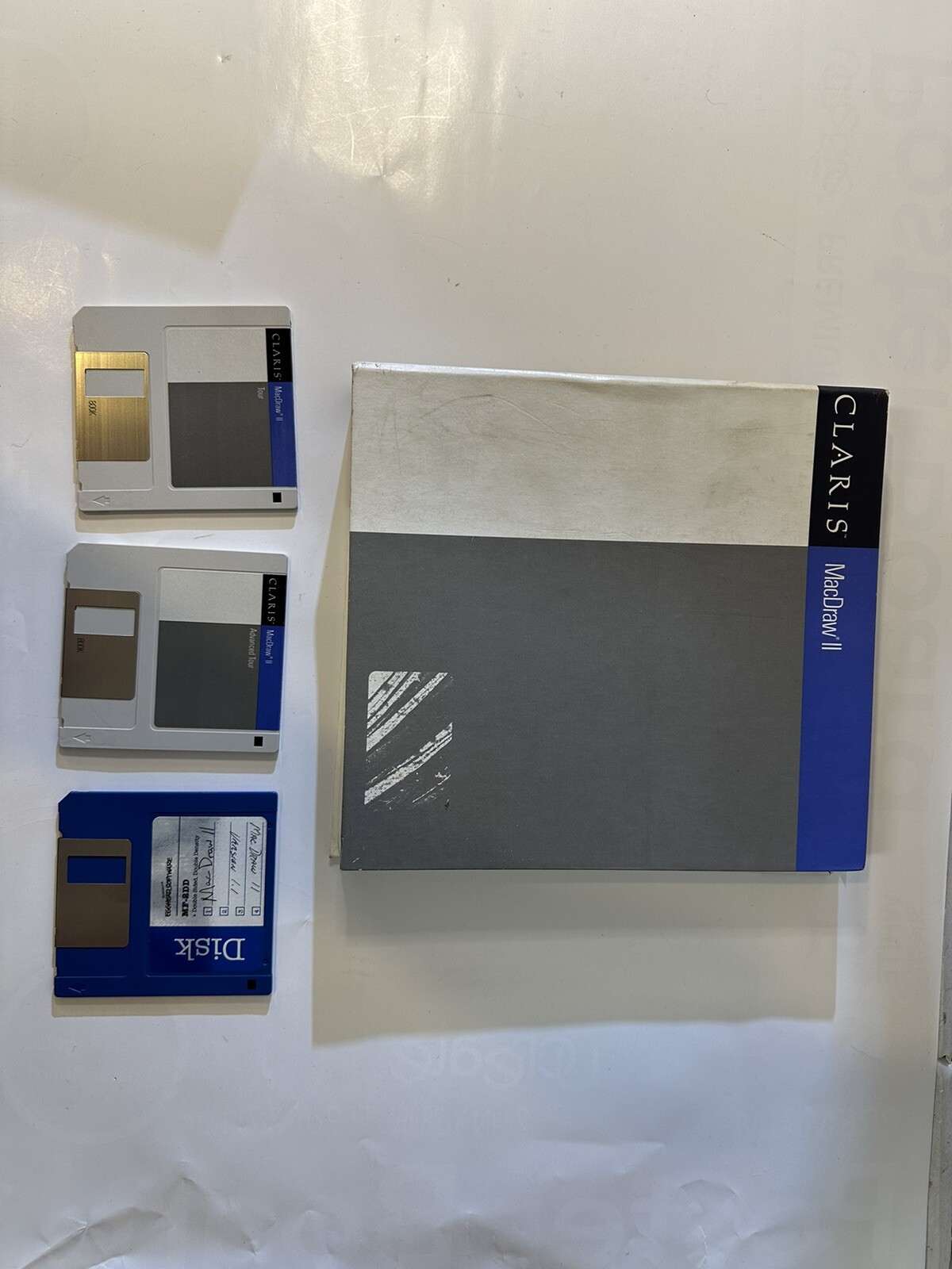 VINTAGE CLARIS MACDRAW II SOFTWARE AND MANUAL DISKS
