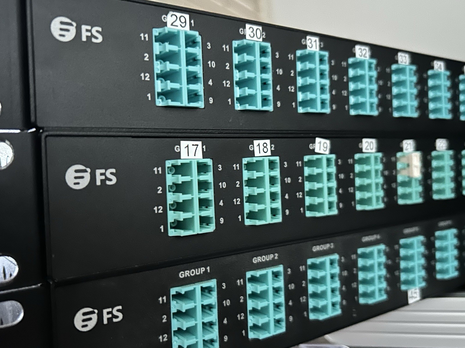 FS-FHU 1U Breakout Cassette 96 Fibers OM4 Multimode FHU
