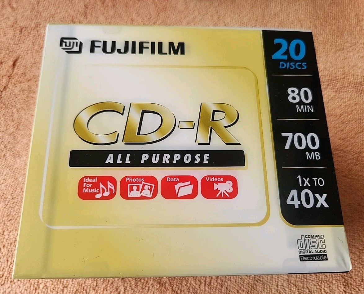 Fujifilm CD-R 20 Pack Blank Recordable With Cases 80 Min NEW Sealed 700mb Disc