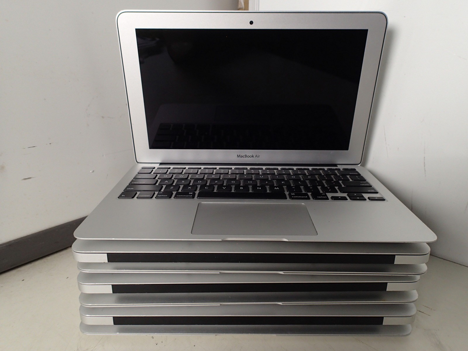 Apple MacBook Air Early 2015 11” Intel Core i5 1.60GHz 4GB RAM NO HD/OS Lot of 7