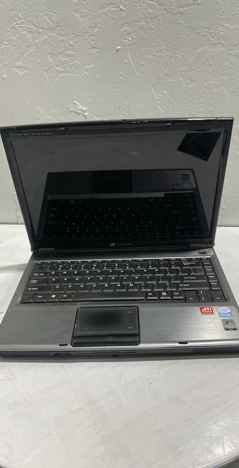 Gateway W340UI Intel Pentium S/N N1974 A10 23615 14.1" Laptop FOR PARTS