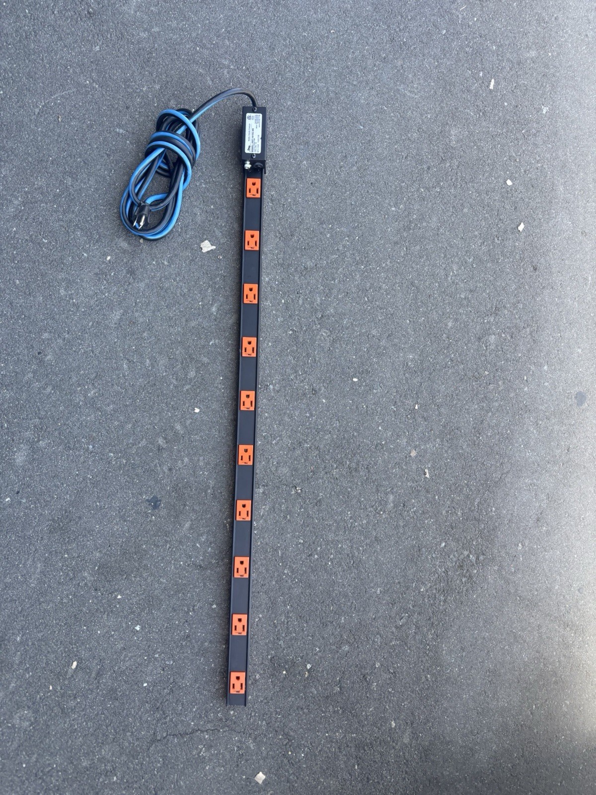 Middle Atlantic PDT-1015C-NS Low Profile Vertical Power Strip