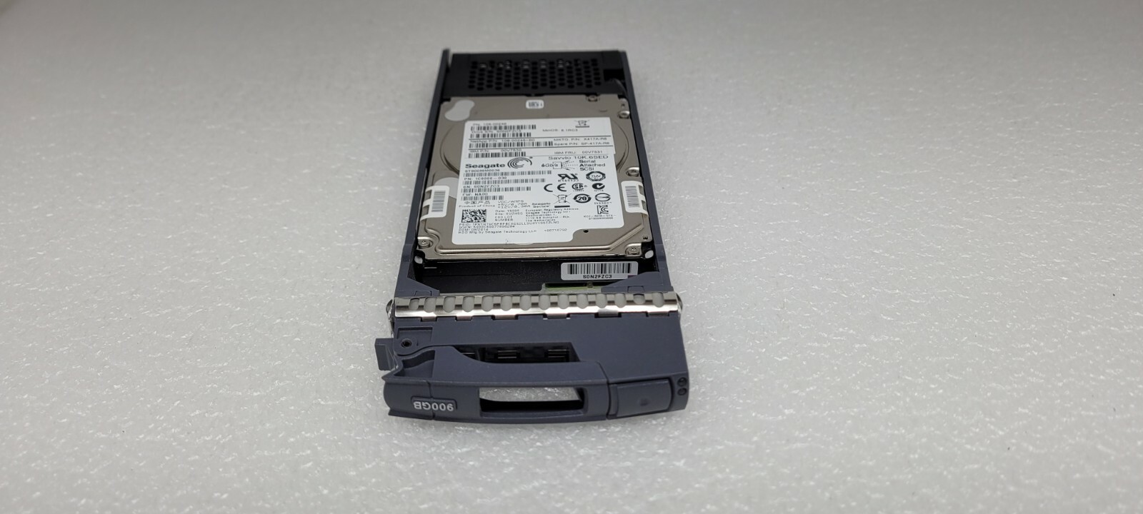 NetApp X417A-R6 900GB 10K SAS 6Gb 2.5" SED Hard Drive 108-00246 for DS2246 Shelf