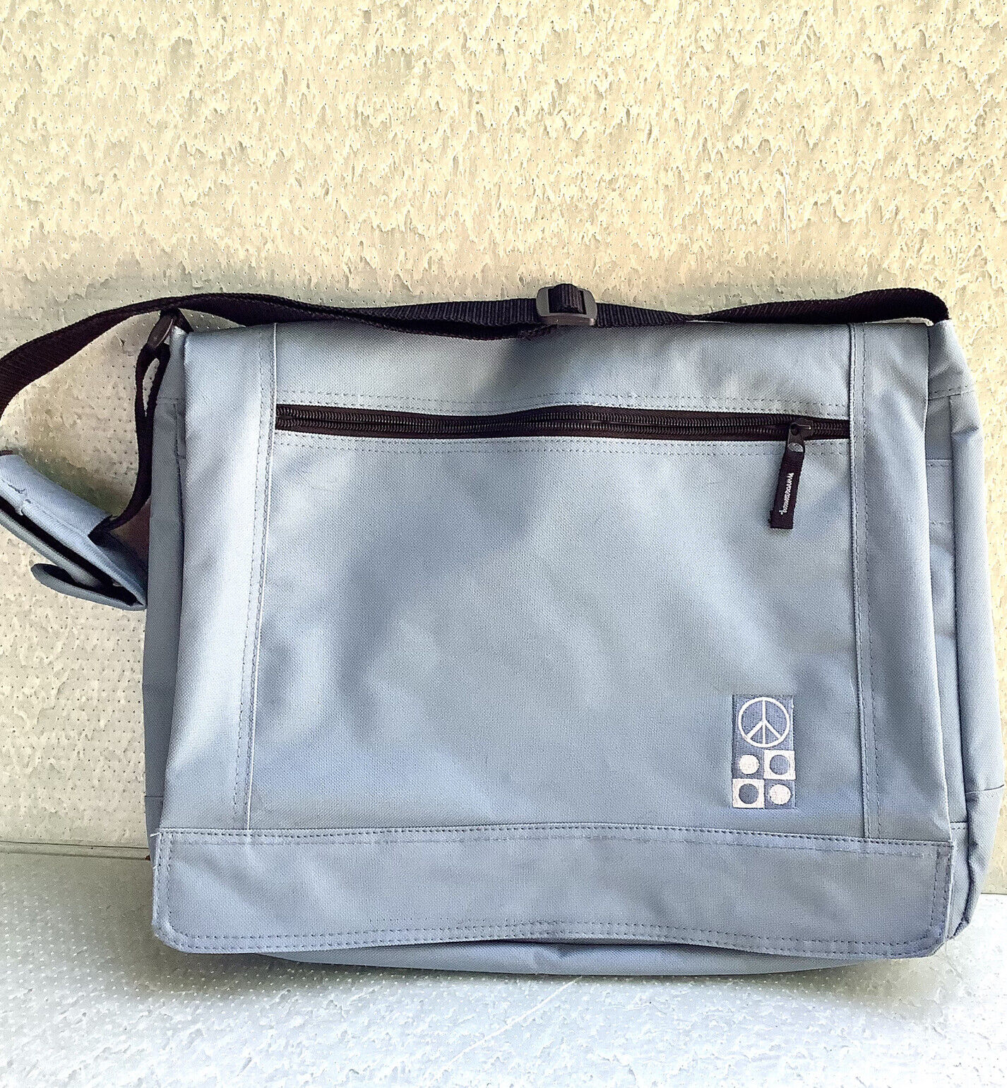 Large Shoulder Laptop Messenger Bag Light Blue Nylon /Canvas Gray Liner Pockets