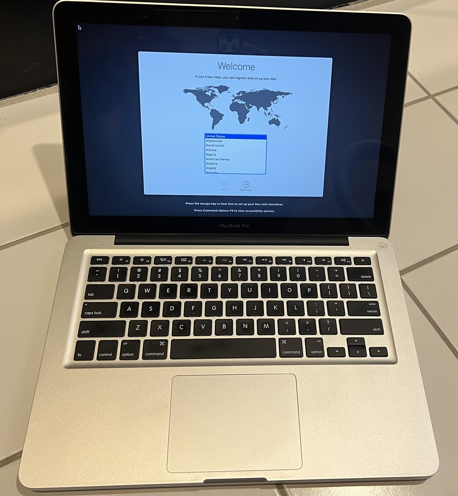Apple Macbook Pro 13" Laptop | 8GB RAM + 750GB HD | MacOS Catalina |