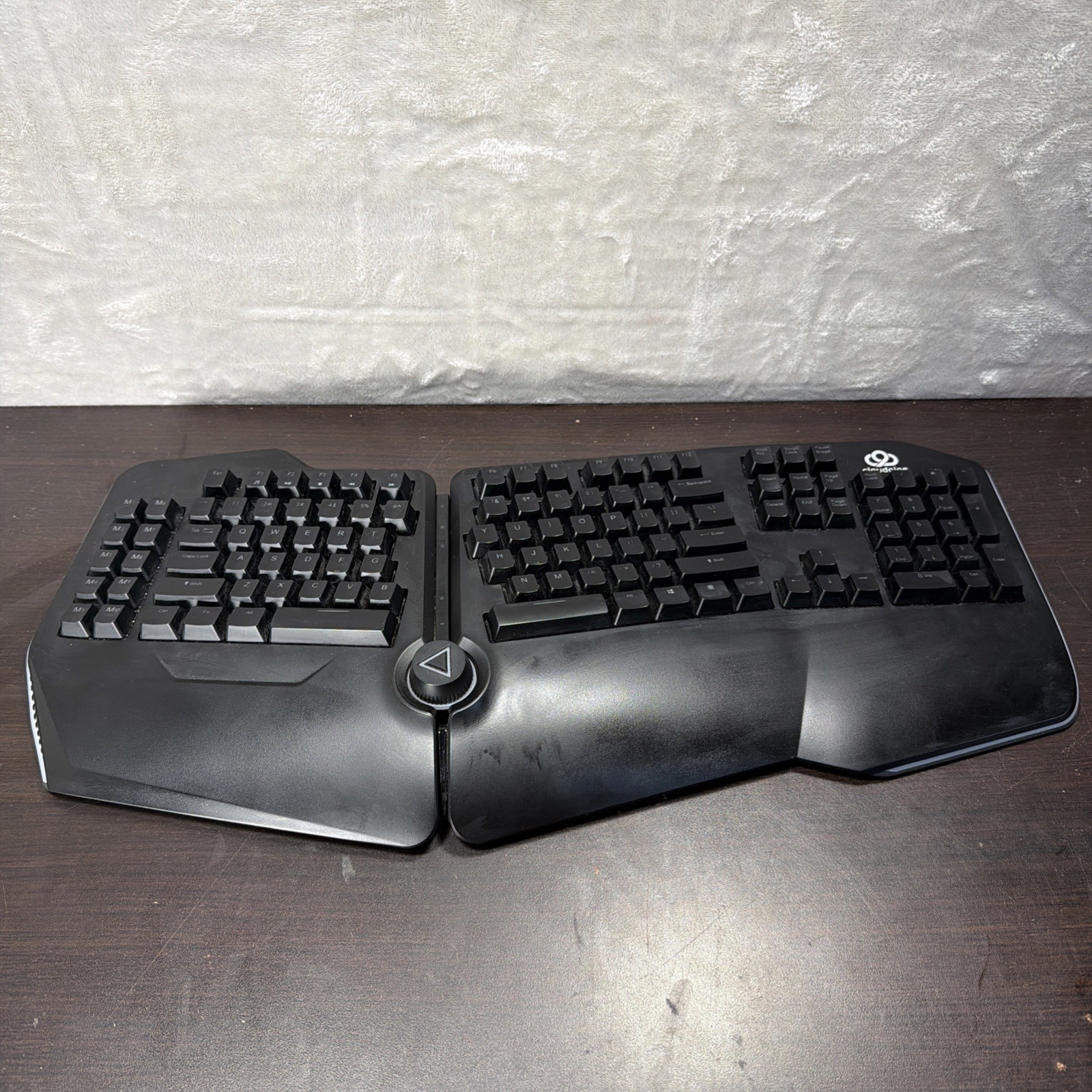 Cloud Nine C989M Ergo Split Keyboard Backlit LED RGB Cherry Switches *NO CABLES*