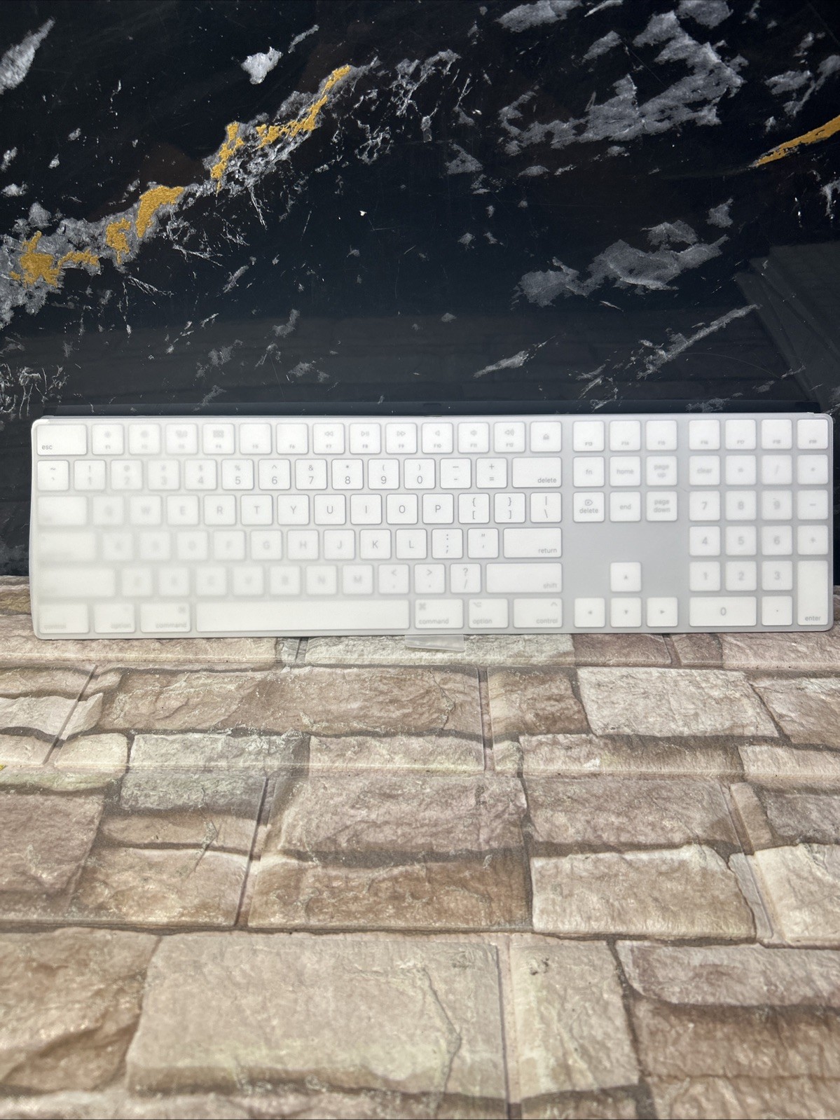 Apple Magic Keyboard A1843 w/ Numeric Keypad MXCJ3LL/A White