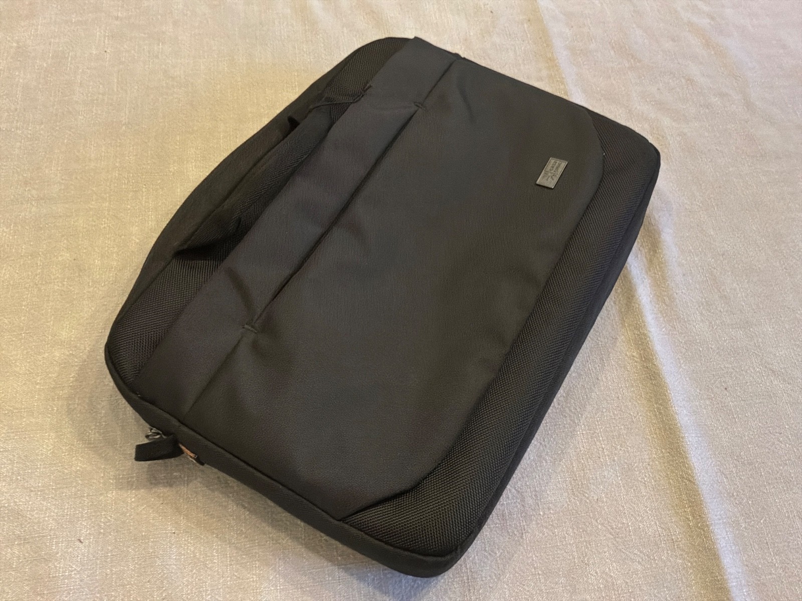 Case Logic, Black, Laptop case, new modern style | brand new | perfect condition