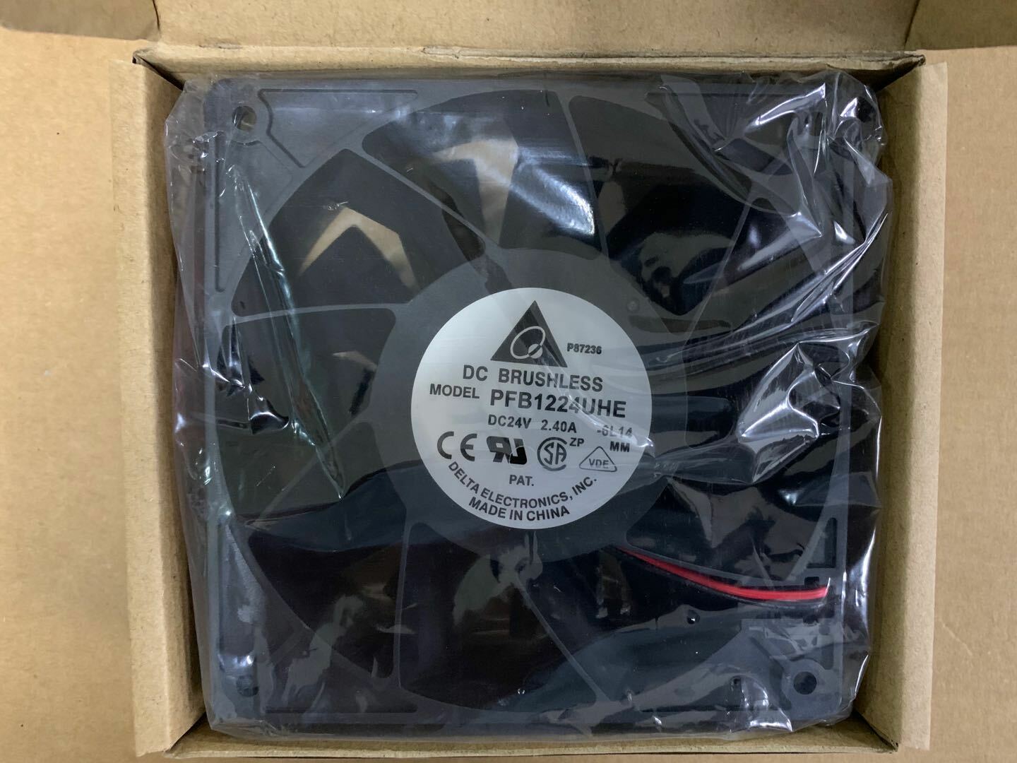 1pcs For Delta PFB1224UHE DC 24V 2.40A 12CM inverter cooling fan 12038 MODEL