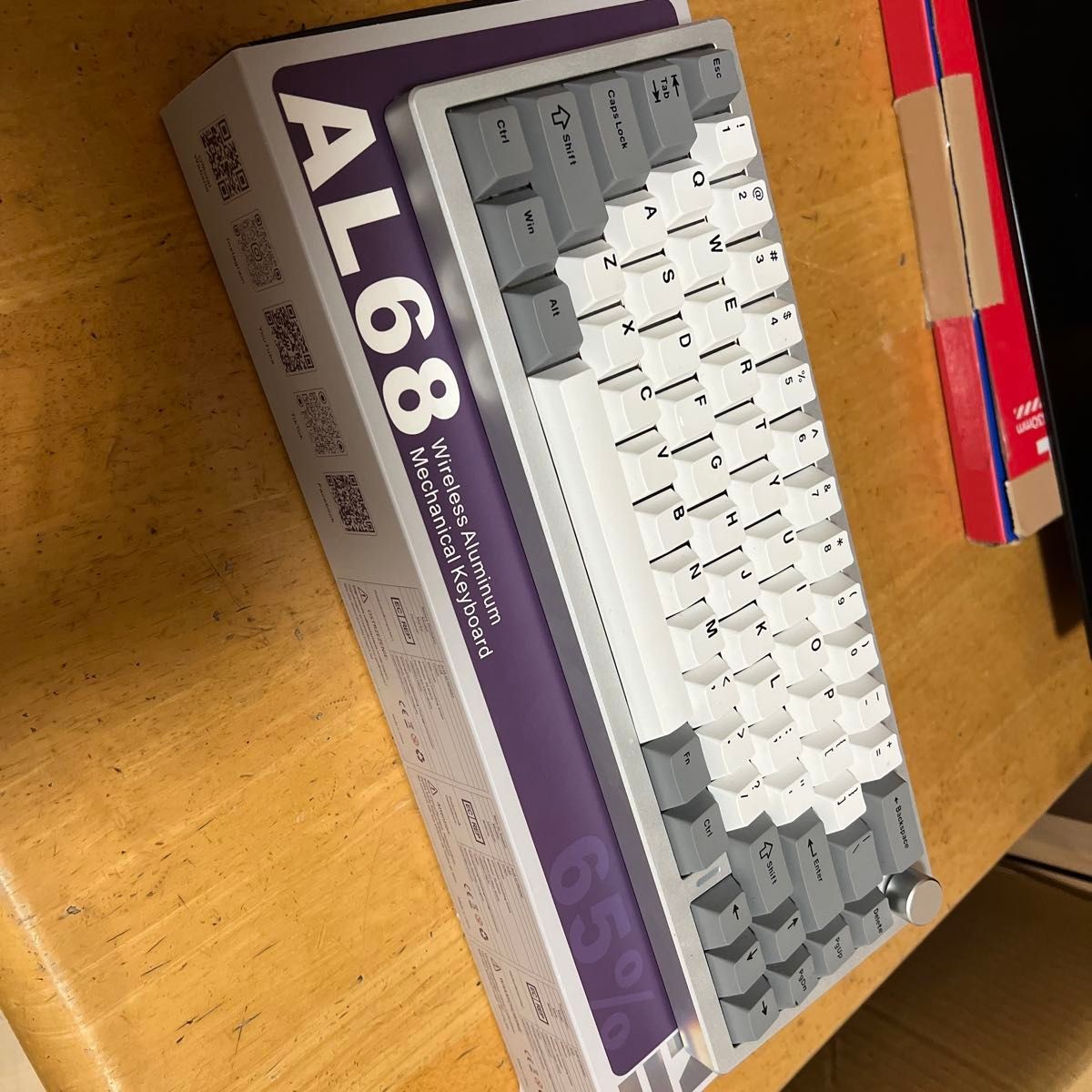 YUNZII AL68 Wireless 68-Key Mechanical Gaming Keyboard JP TKL in box Tested