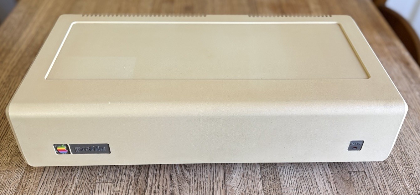 Apple Profile Model Number A9M0005 Hard Drive *NOT Tested* but does power up 