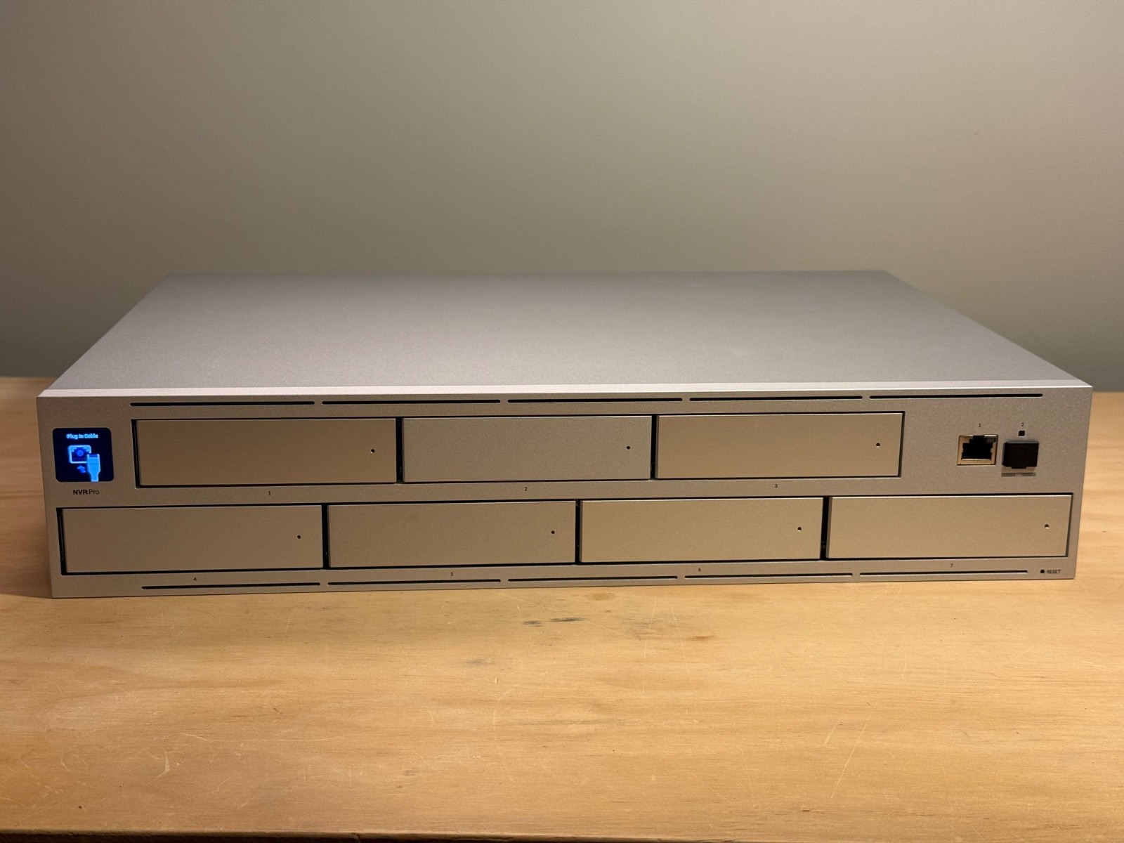 UNVR-Pro Ubiquiti Network Video Recorder Pro 7-Bay 2U