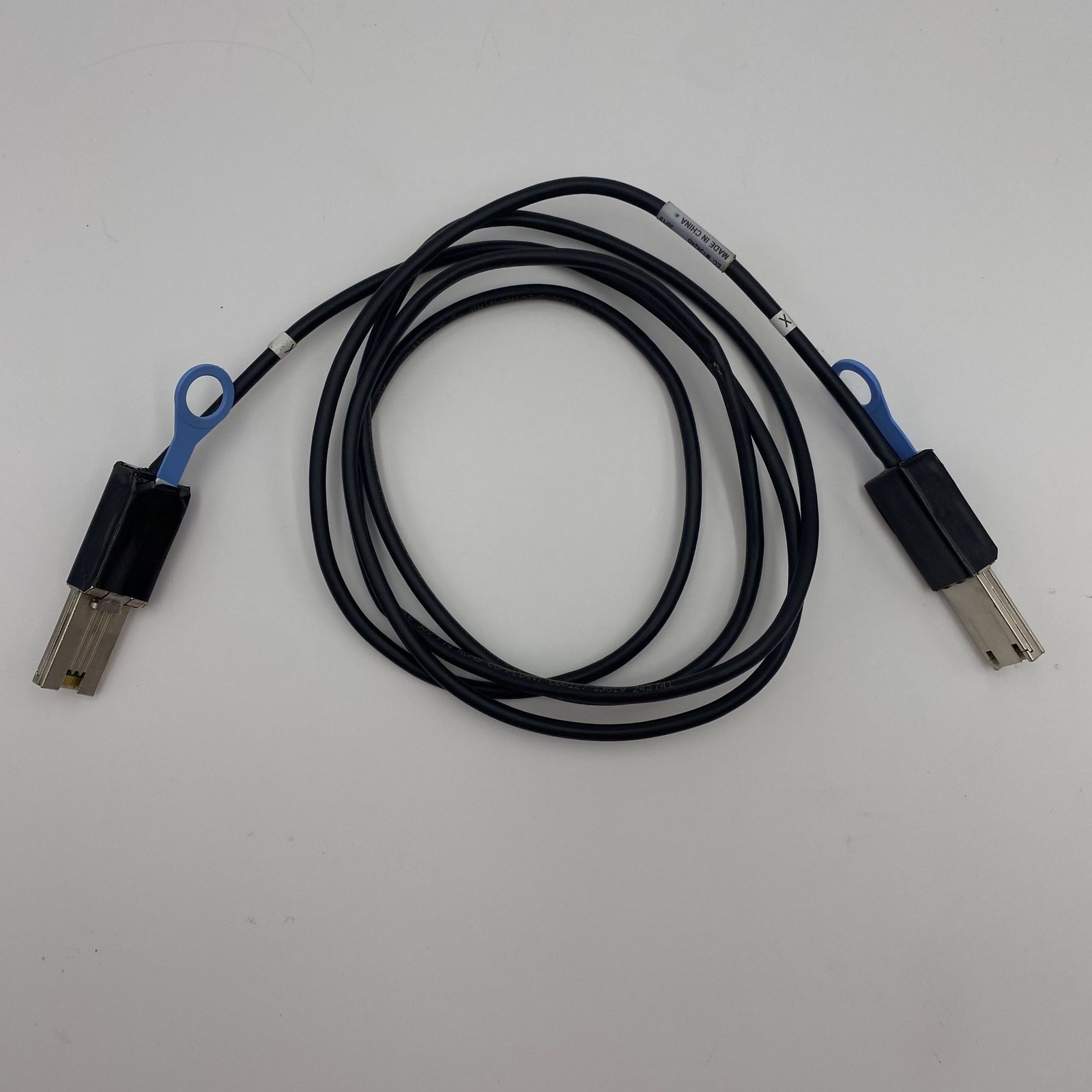IBM 2M Mini-SAS/Mini-SAS Cable 00VJ139
