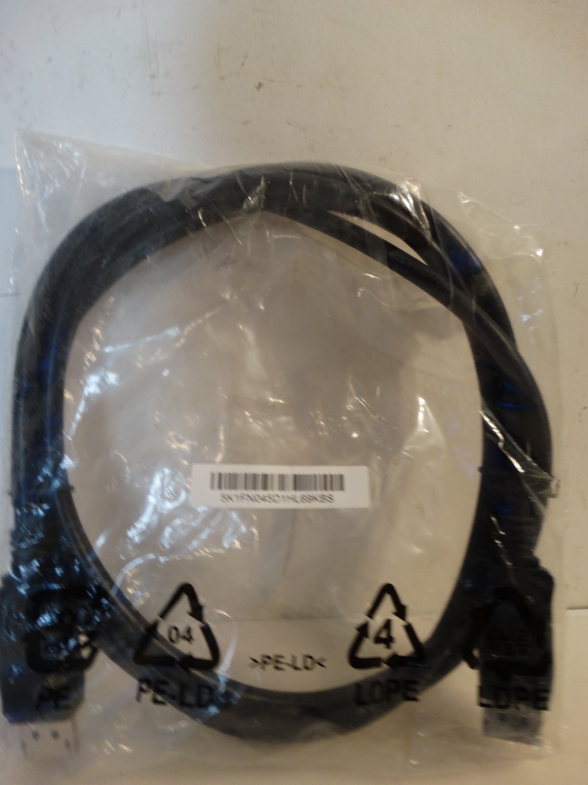 Hotron  Display Port Cable 6 ft Male to Male
