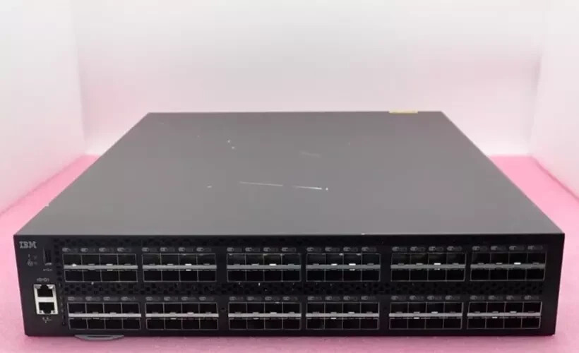IBM SAN96B-5 Brocade 6520 96x 16Gb (48-Active) FC SAN Switch 2498-N96 + Licenses