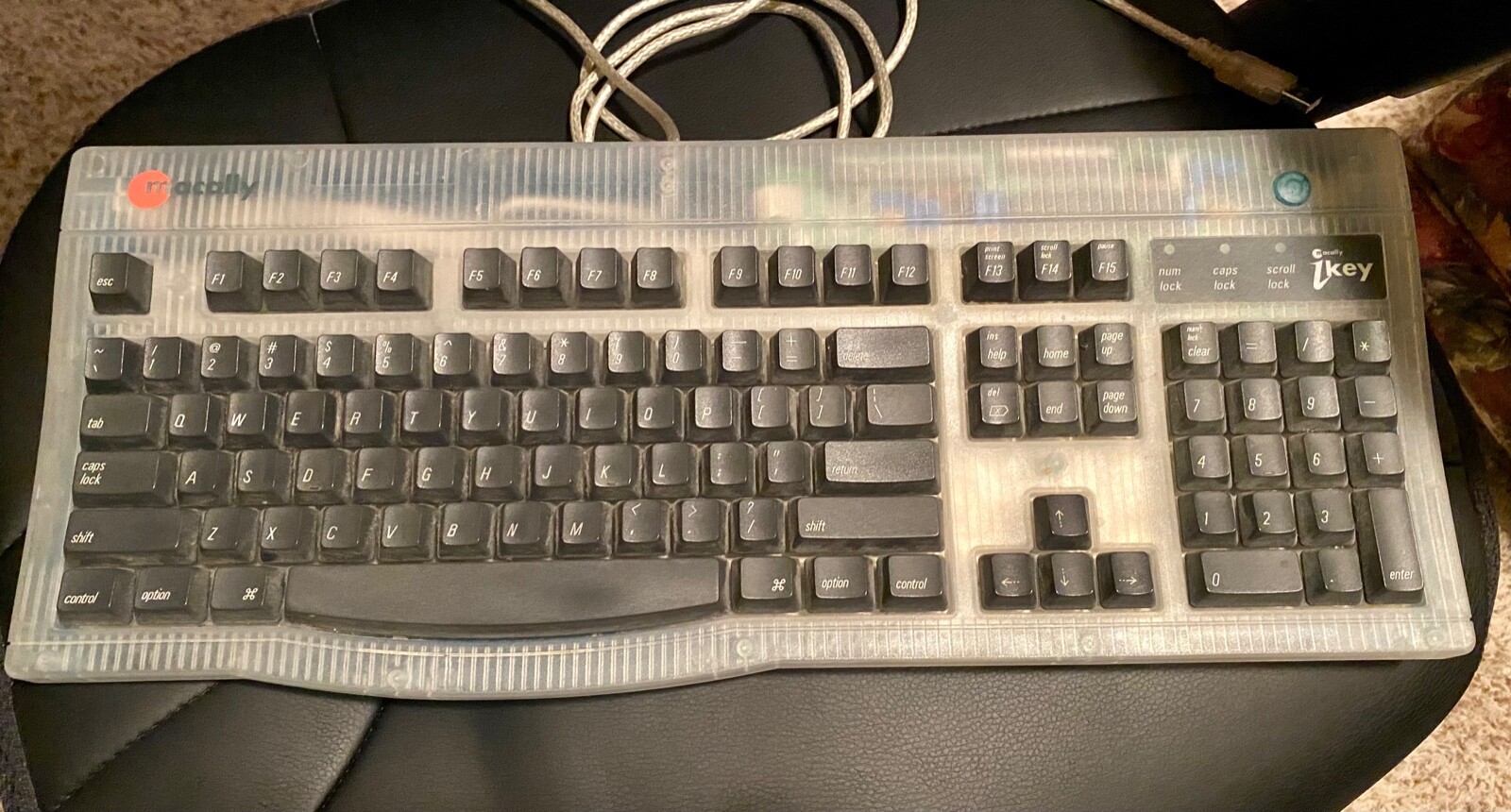 Macally iKey 4 Wired USB Keyboard Macintosh G2 Vintage Apple Classic Clear Teal