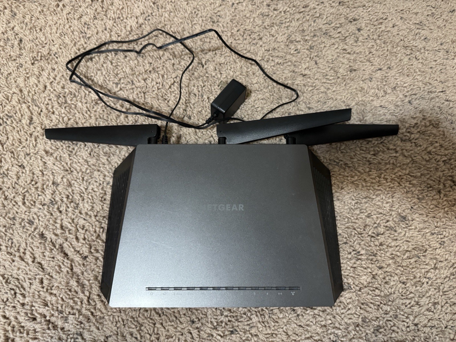 NETGEAR Nighthawk R7000 AC1900 Smart Dual-Band Gigabit WiFi Router