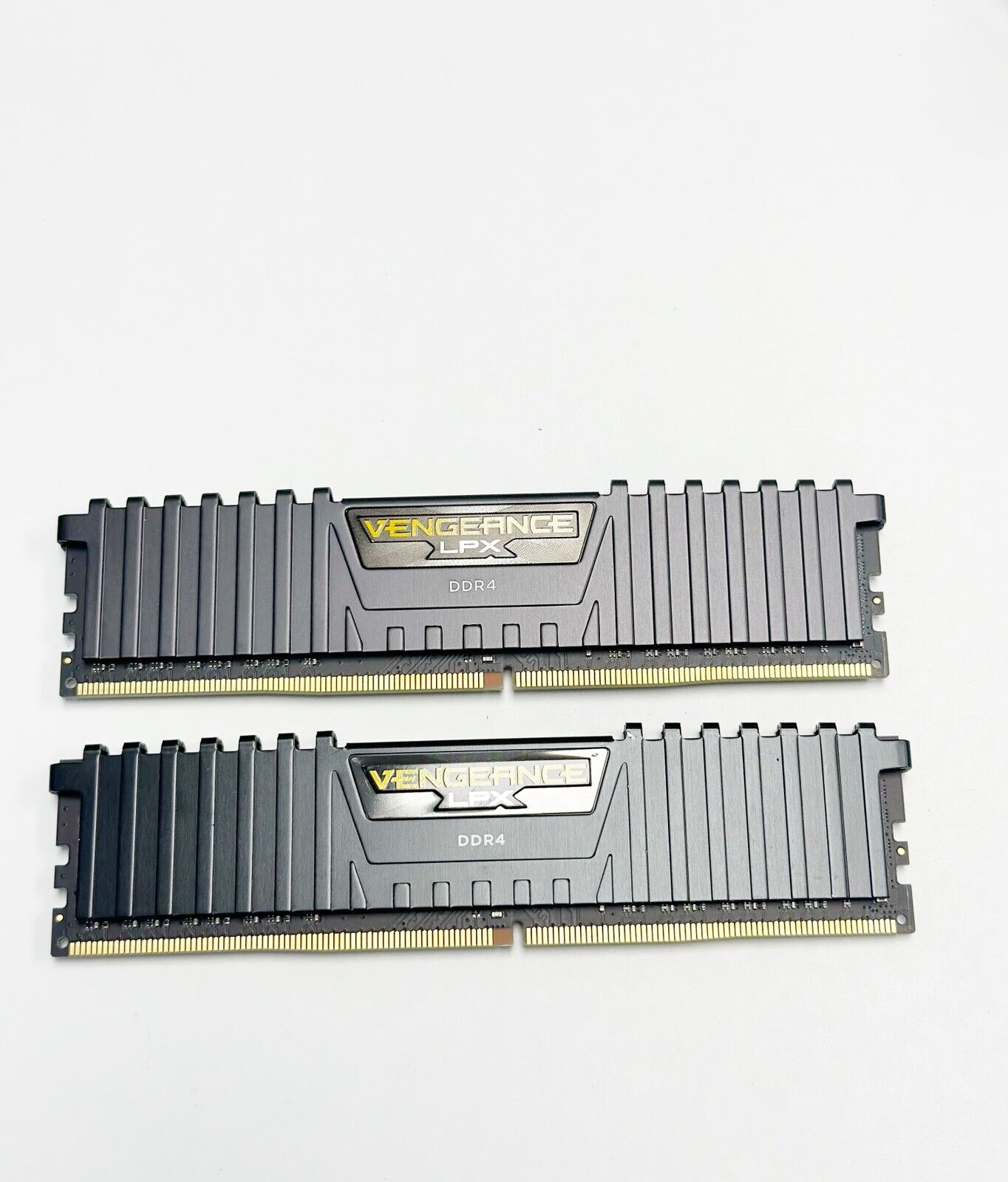 Corsair Vengeance LPX 16 GB (2 x 8 GB) CL13 (13-15-15-28)