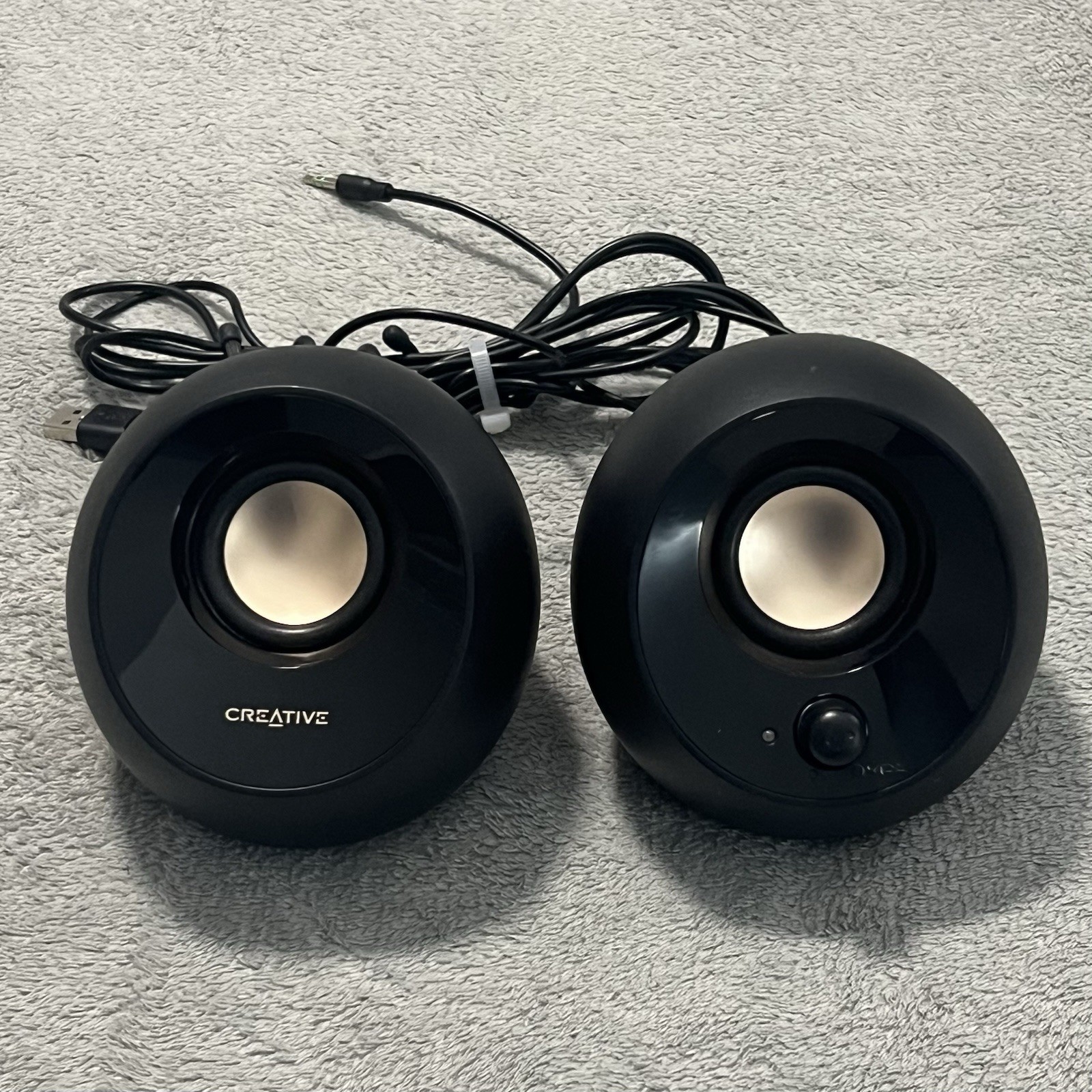 Creative Labs MF1680 Pebble USB 2.0 Desktop Speakers Black