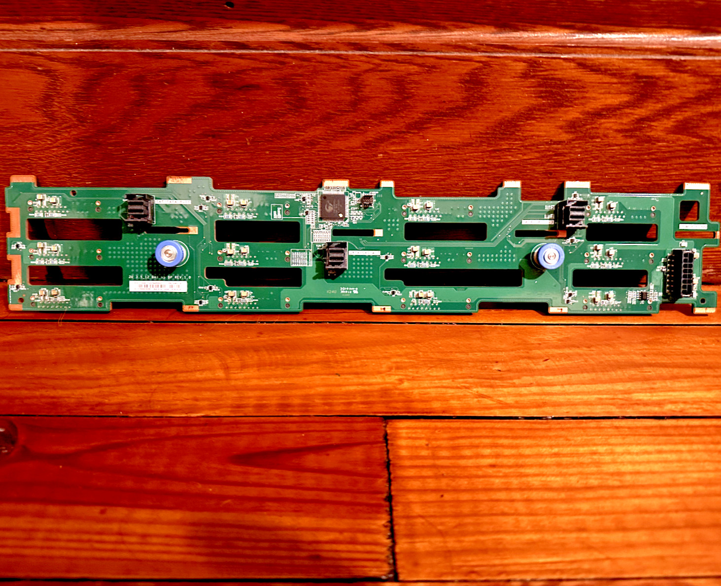 Lenovo ThinkSystem HR650X 3.5" SATA/SAS 12-Bay Backplane 00MX374 SC57A04612
