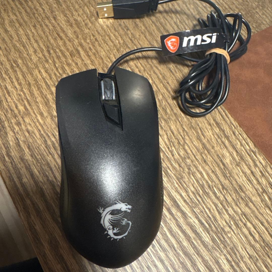 MSI CLUTCH GM10 Gaming Mouse Model CLUTCH GM10 Wired Black Used