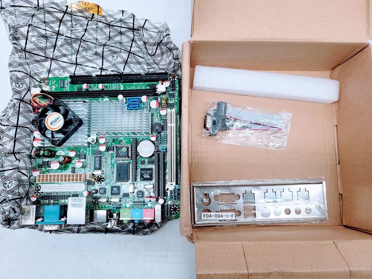 Jetway 7F2WE1G5S-OC-LF Motherboard WITH ACCESSORIES