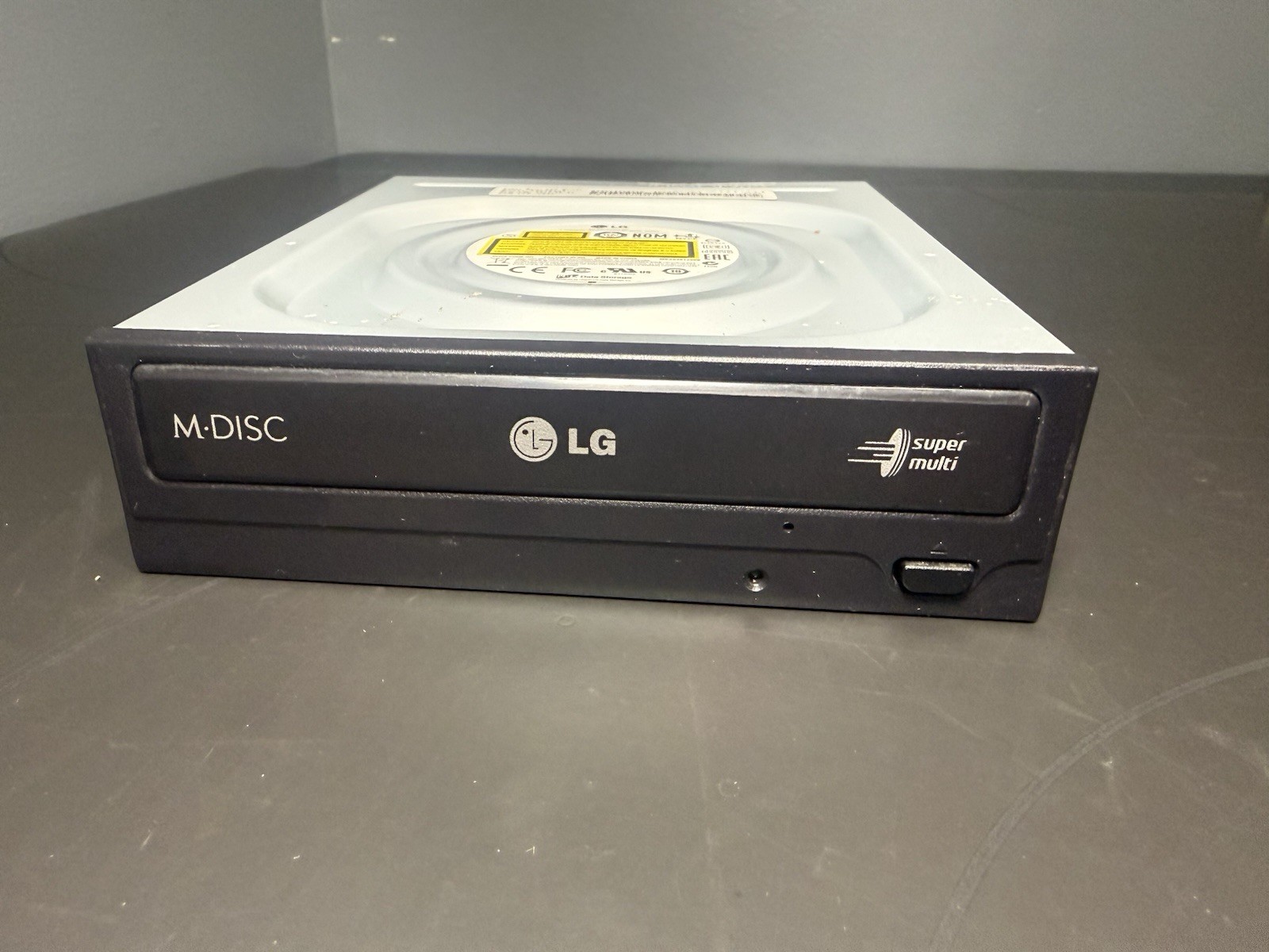 LG GH24NSC0 24x SATA DVD CD Writer M-DISC Internal Optical Drive Untested