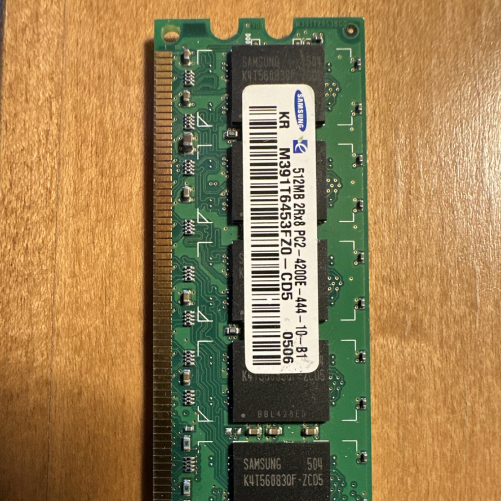 Samsung 4x512MB DDR2 PC2-4200 DIMM 240-Pin M391T1643FZ0-CD5 RAM Module