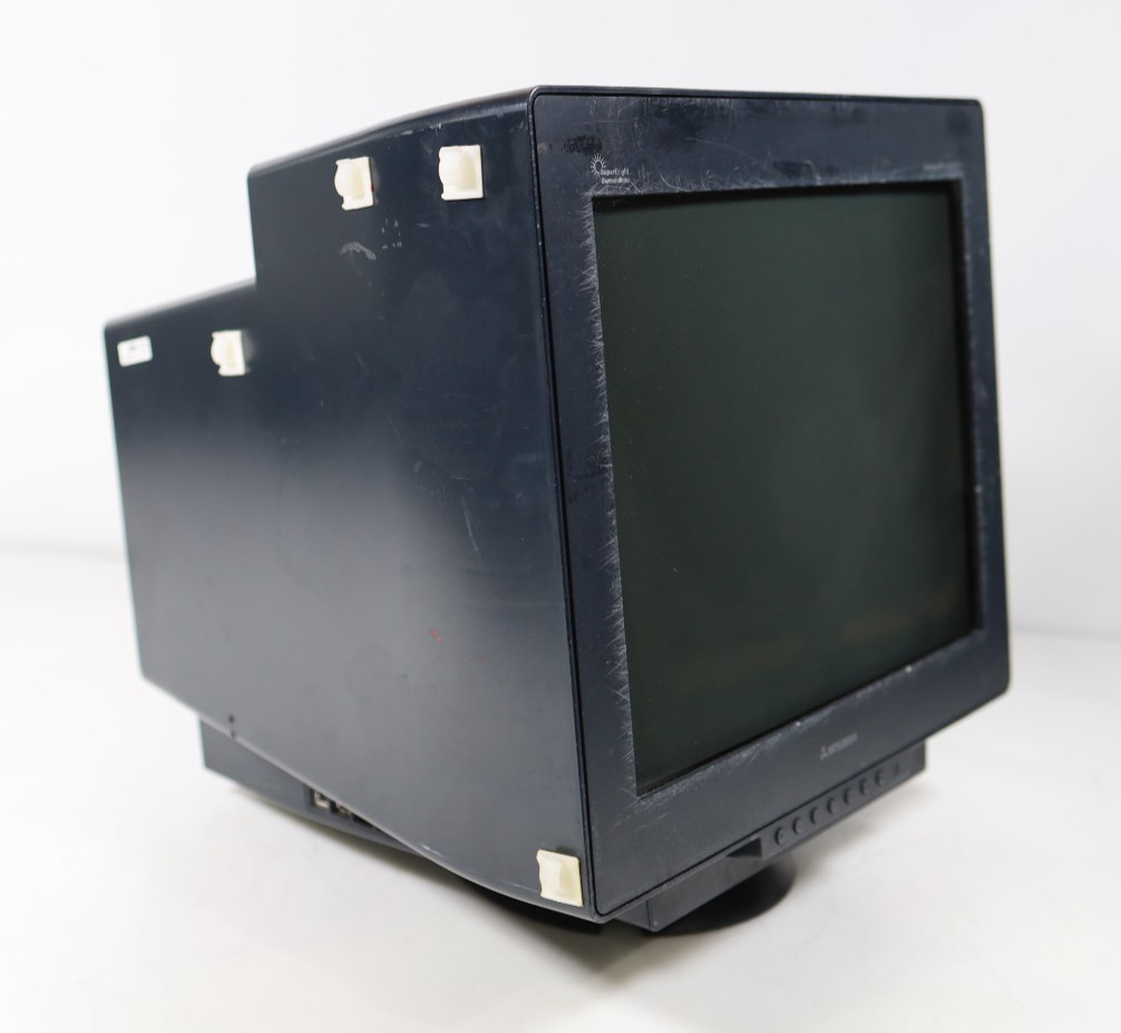 Mitsubishi Diamond Pro 2070SB Black 22" CRT Monitor 2048x1536 Local Pickup LA
