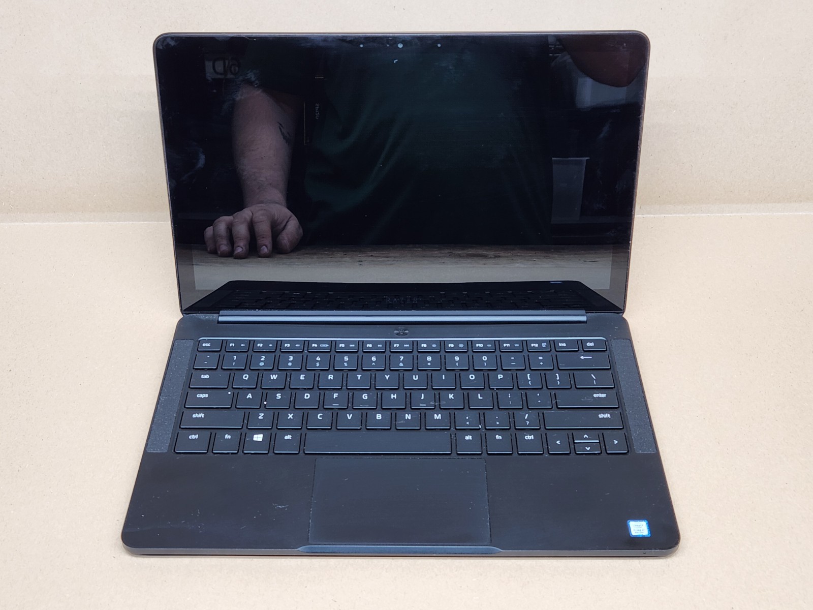 Razer Blade Stealth 13.3" i7-8550U Laptop RZ09-02393E32 Untested for parts