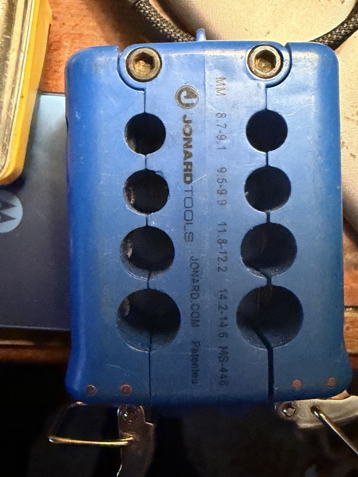 MS-6 Mid Span (72-144) + (288-432) has  2 Splitters And Tube Cutter