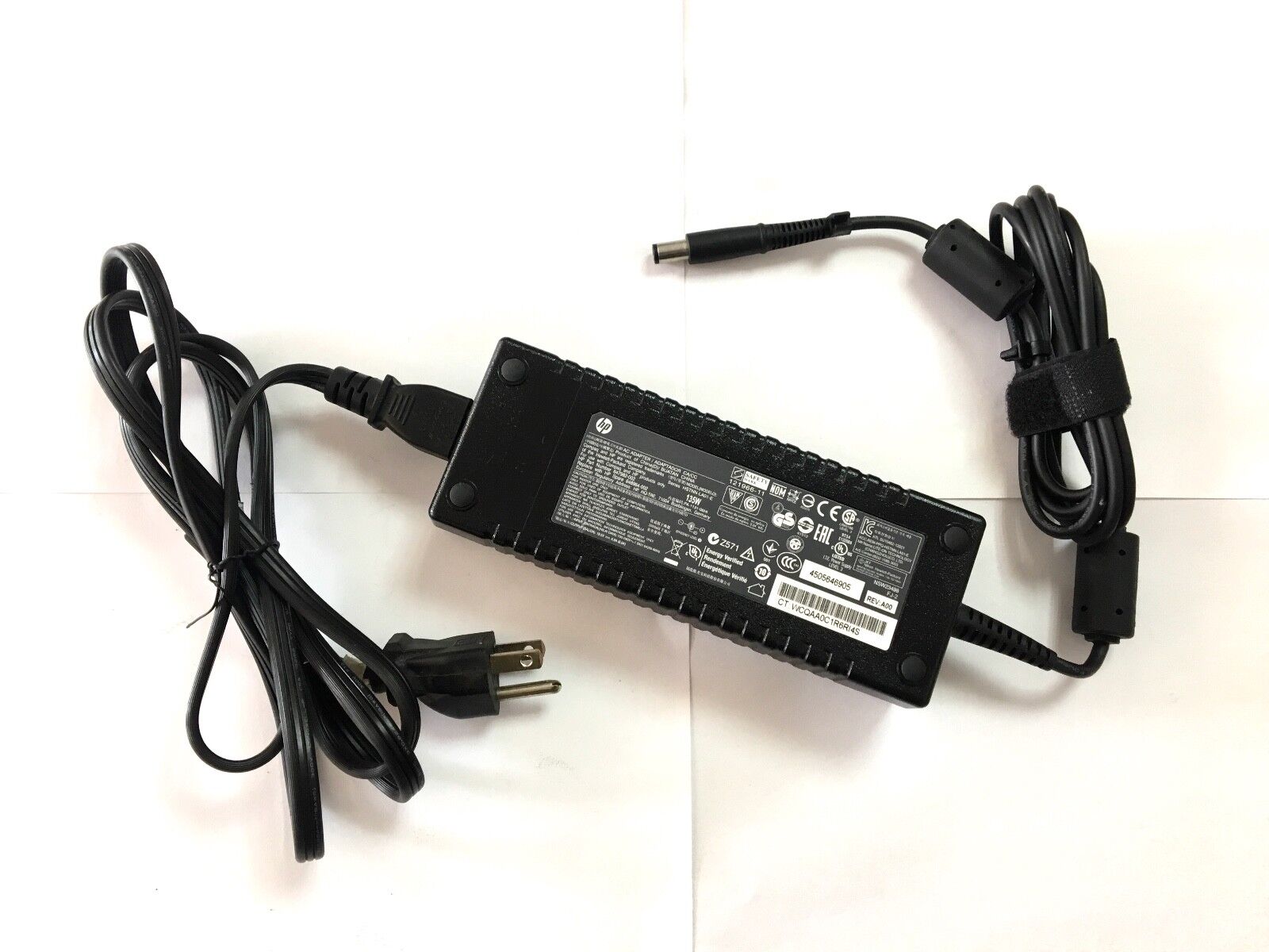 Genuine HP AC Adapter 135W smart pin for TouchSmart pavilion probook DC7900 8300