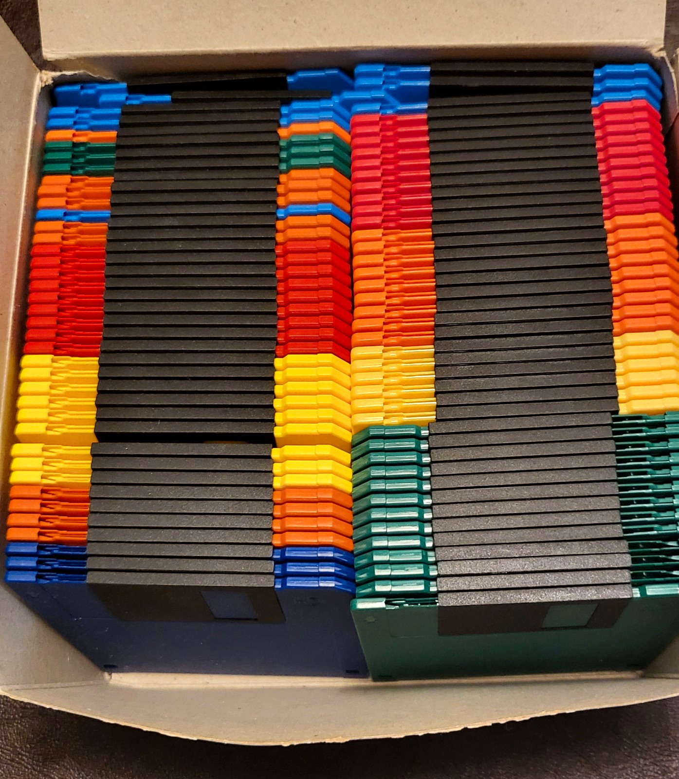 Hypermedia MF-2HD 1.44MB IBM Formatted Color Floppy Disks, 80 Count.