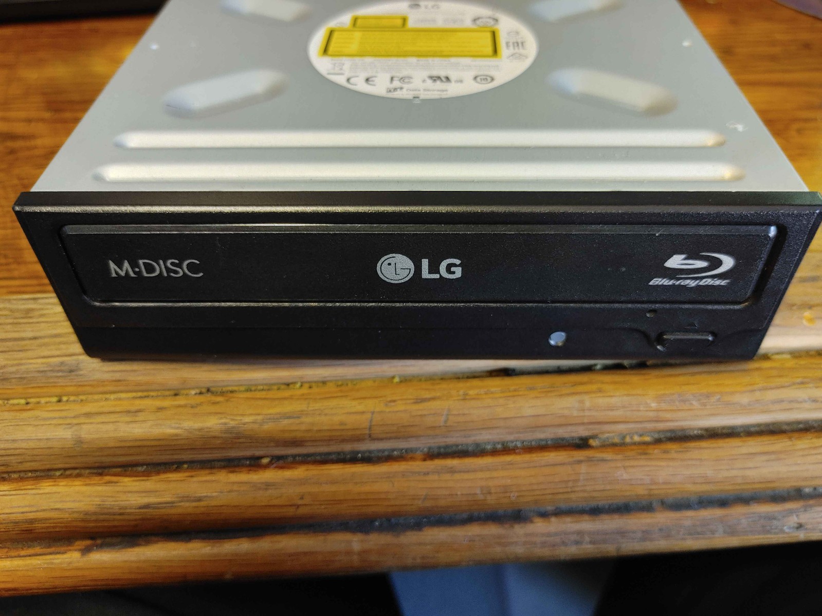 LG WH16NS40 16X 5.25" Blu-ray Disk Drive In Good Working Order