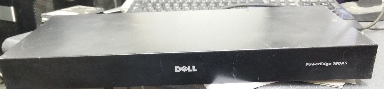 Dell 180AS F622J 8 Ports Cat5 KVM / Console Switch (520-376-522)