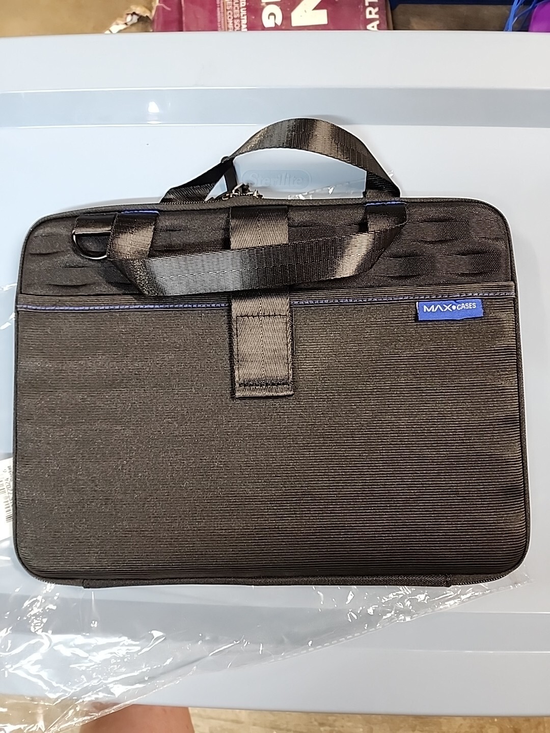 MAXCases Explorer 4 Rigid 11" Laptop Work-In Case W/Pocket MC-EB4P-11-BLK 