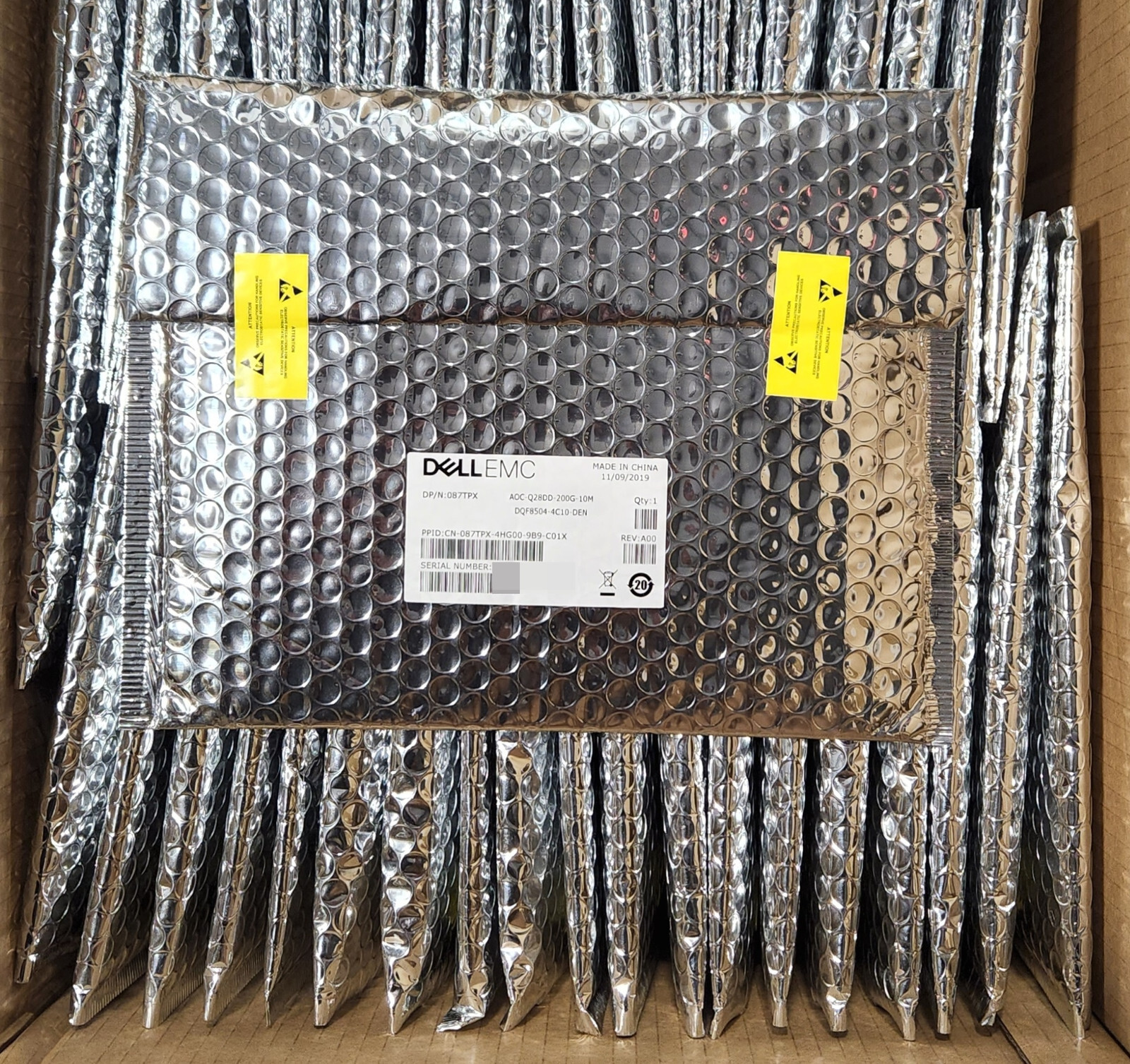 Dell 200GbE QSFP28-DD 10M Active Optical Cable 87TPX 470-ACTX AOC-Q28DD-200G-10M