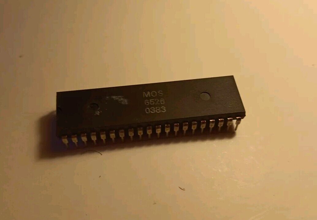 MOS 6526 0383 Chip for Commodore 64 Genuine part 