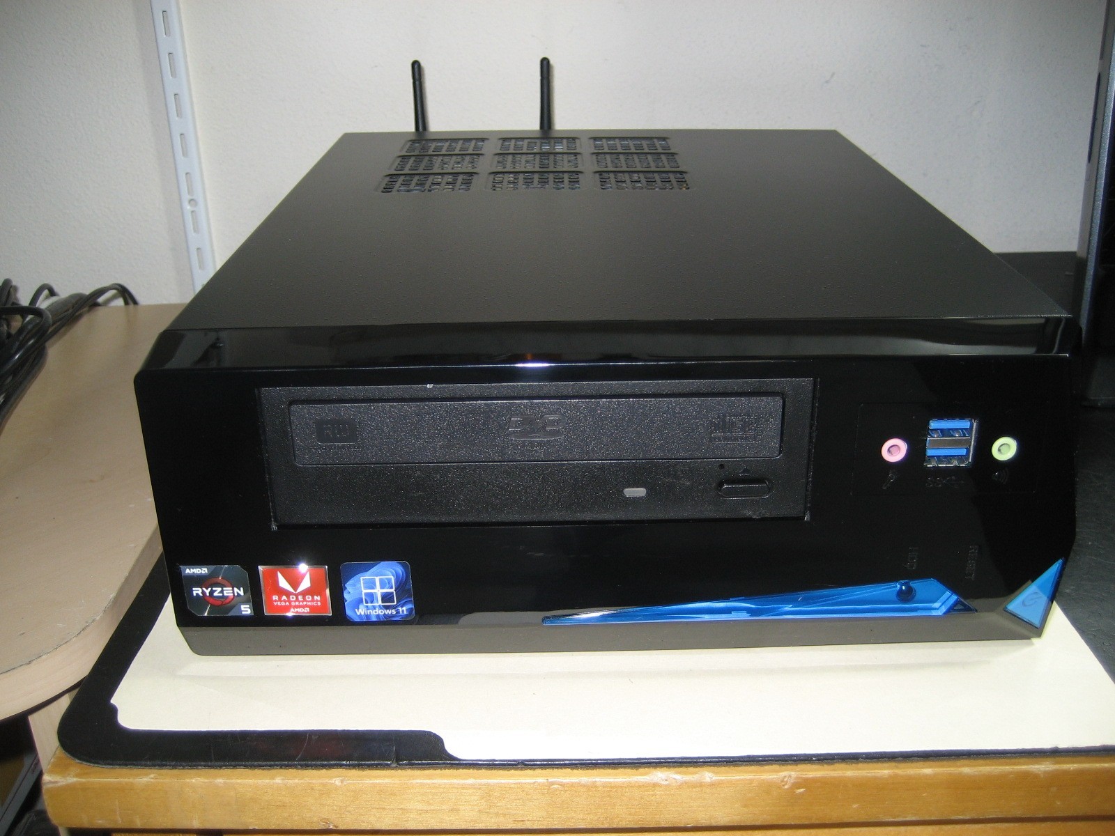 Pre-Owned Mini-Desktop PC - AMD Ryzen 5 3.7GHz CPU - Small Size, Big Performance