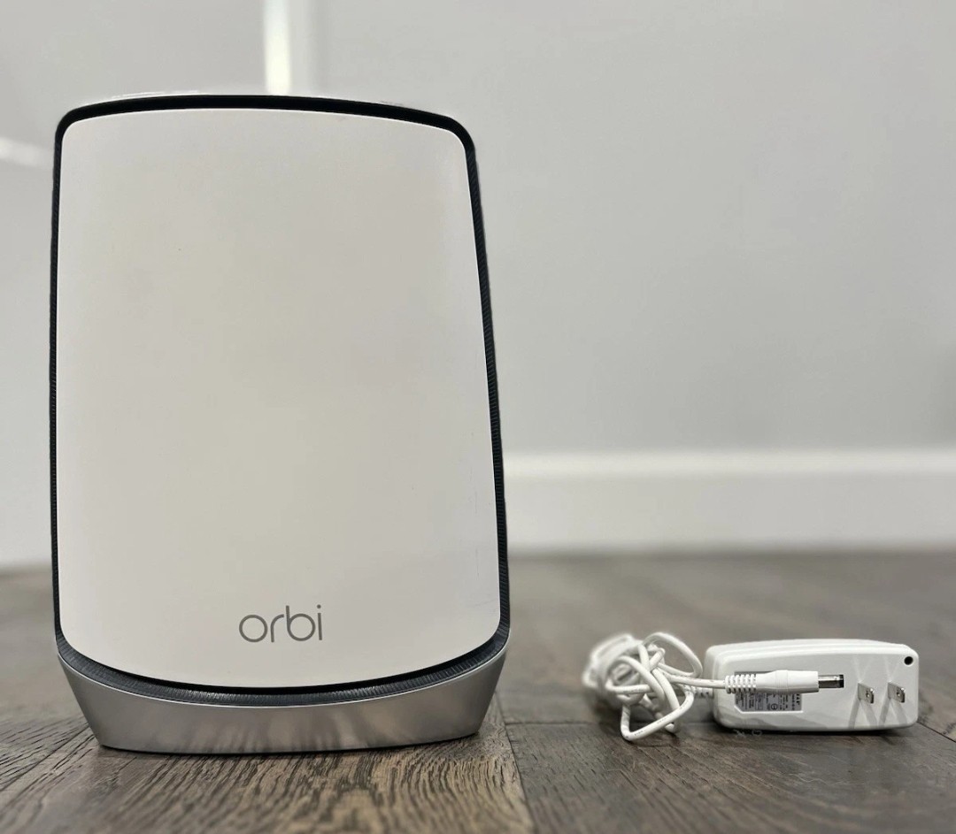 NETGEAR Orbi RBR850 AX6000 Tri-band Mesh WiFi 6 Router - White-FREE SHIPPING BC