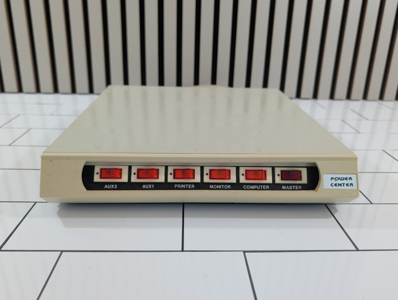Vintage Computer Power Controller 5 Outlet Surge Protector /works/E-89769 (Y)