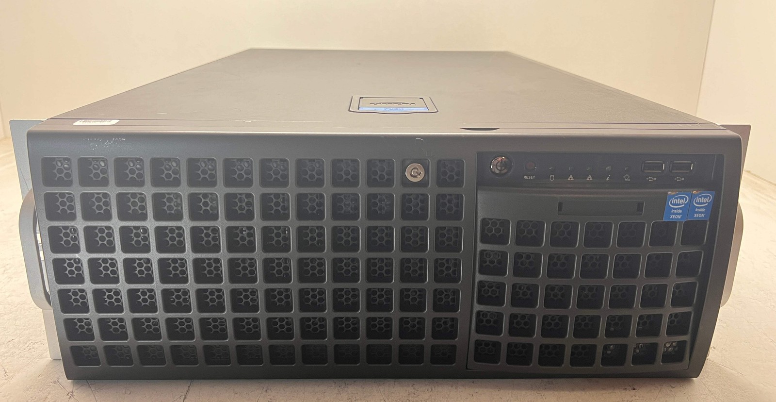 Supermicro SuperWorkstation 4U Rackmount Server 747-16 PN: 7047GR-TRF w/ 2x Inte