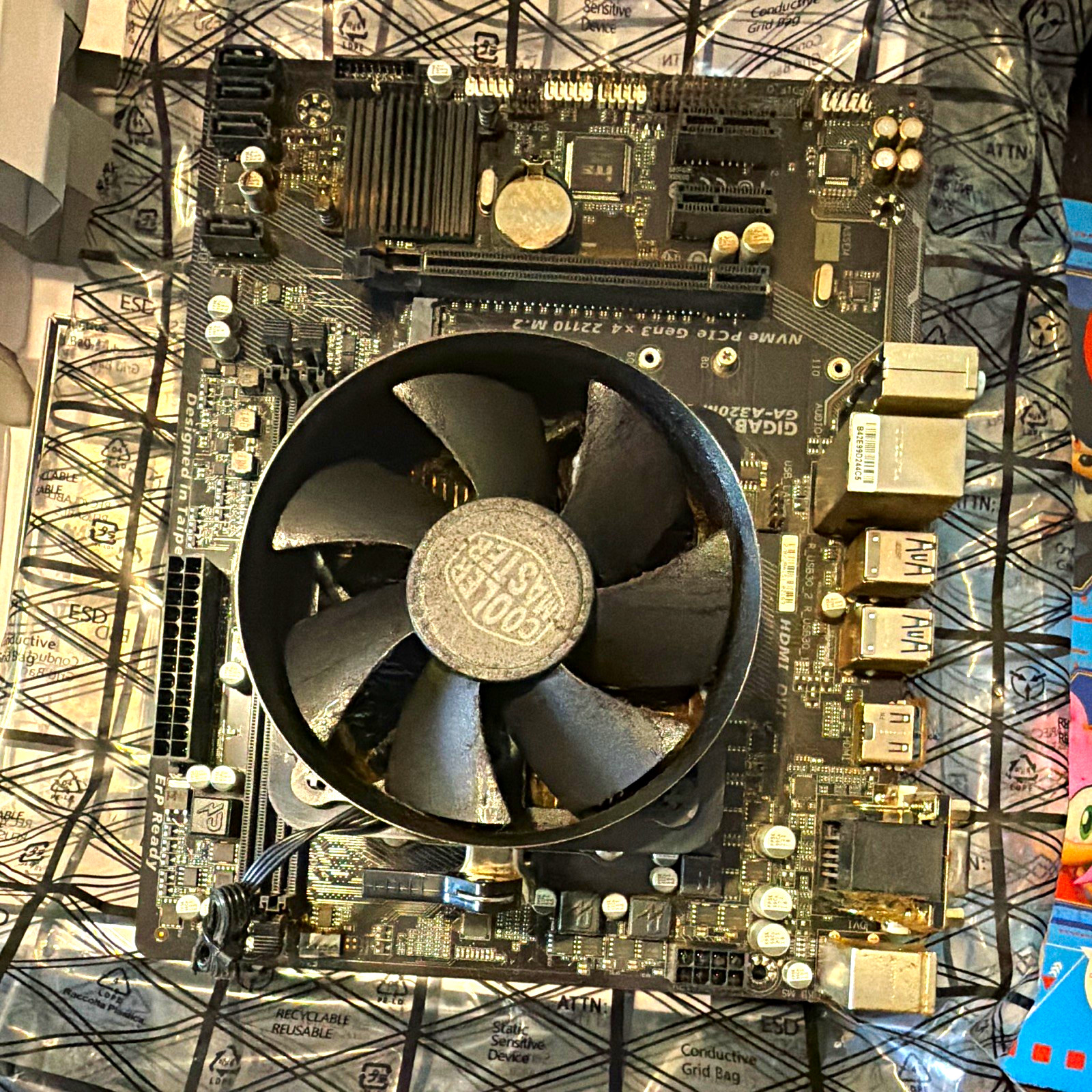 GIGABYTE GA-H110N Mini-ITX LGA1151 DDR4 w/ Intel Core i5 2.7GHz Cooler