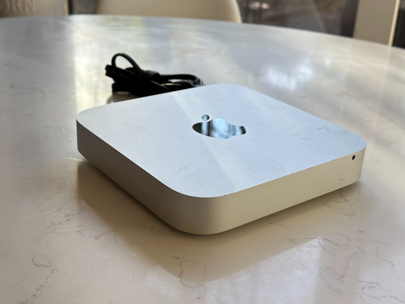 Apple A1347 Mac Mini 1TBHDD Late 2014 Includes keyboard and mouse