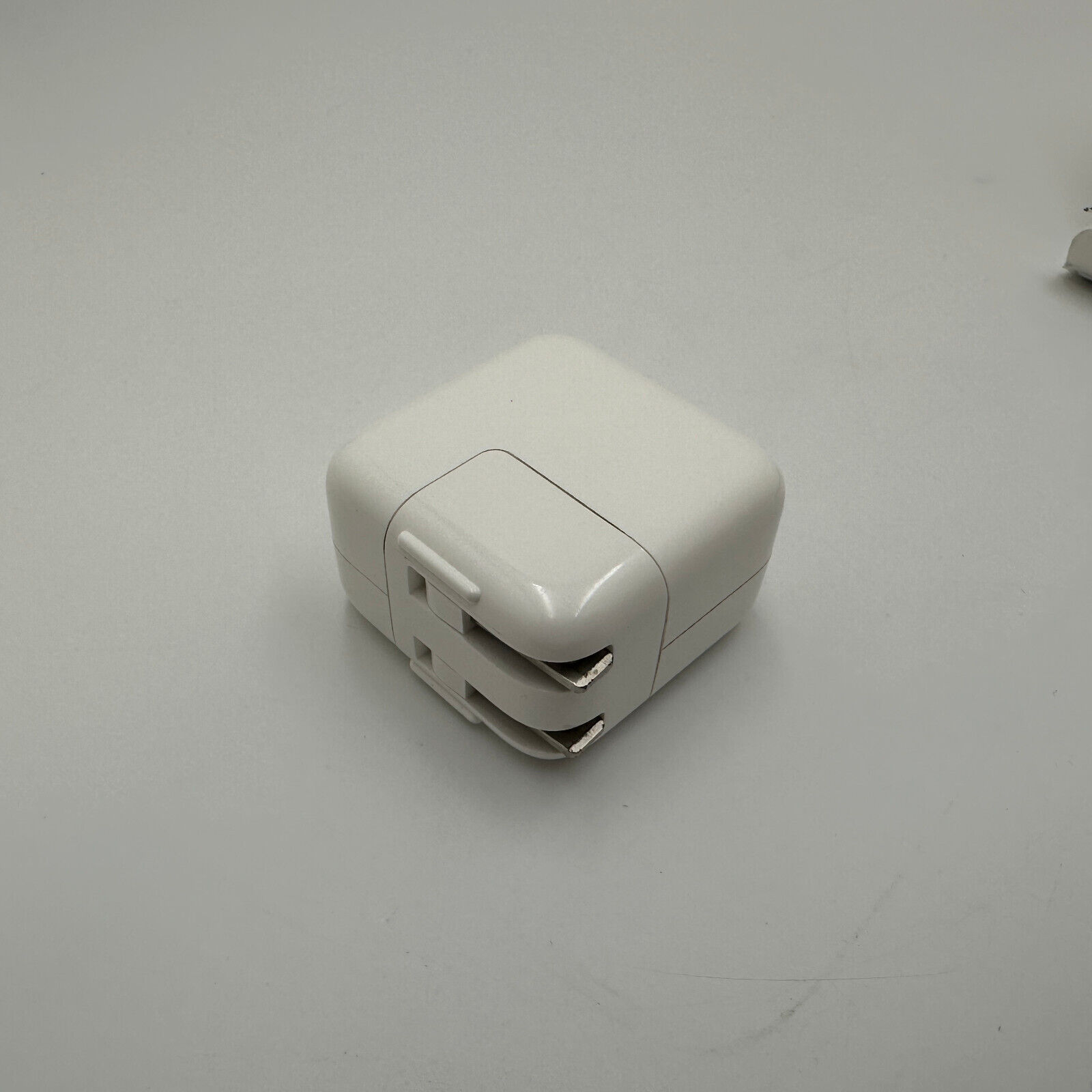OEM Genuine Original Apple 10W/12W USB Wall Charger Power ADAPTER