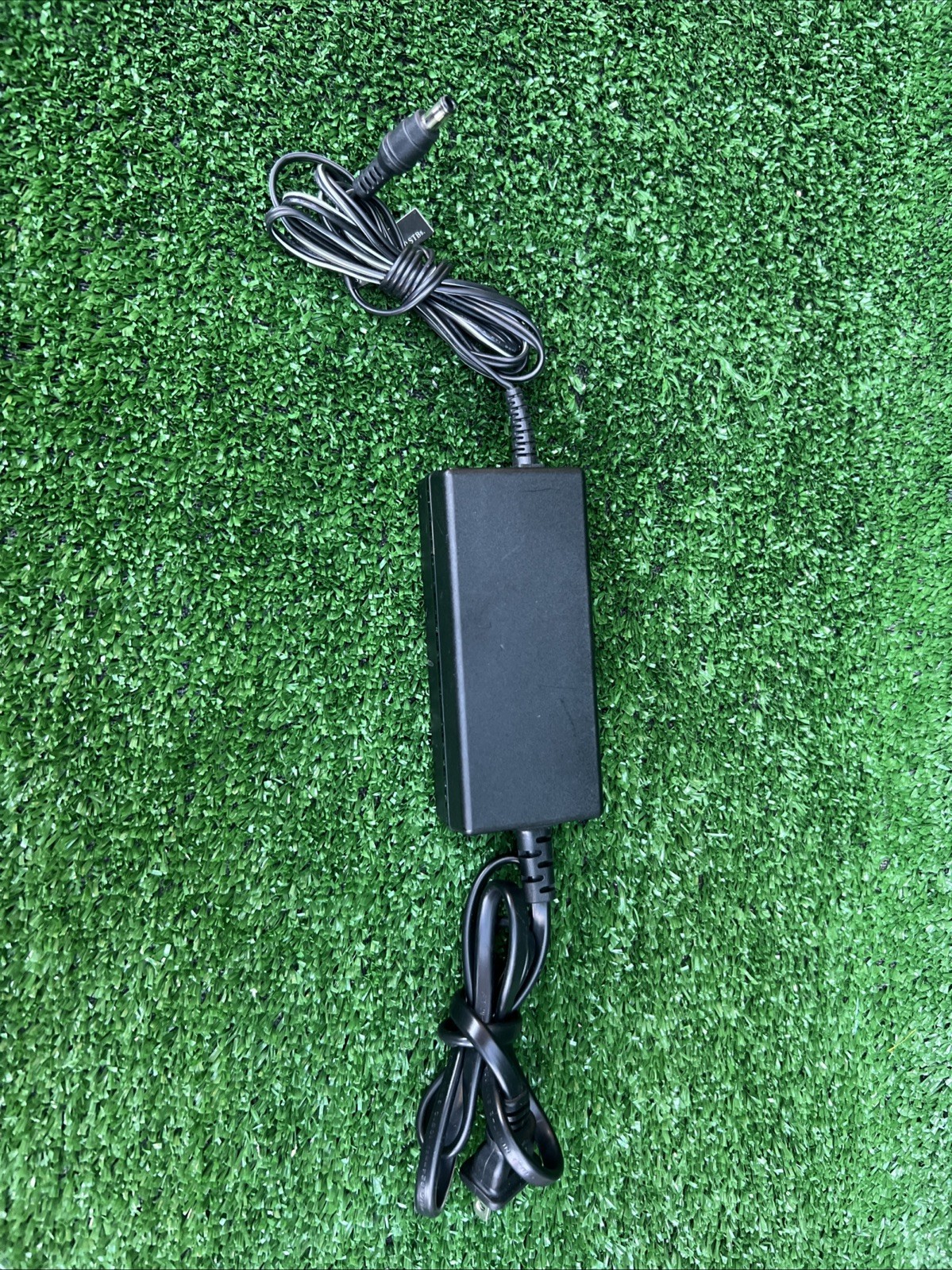 Genuine Delta 36W AC Power Adapter ADP-36KR A Charger DT1230WCUS2A EPS-3