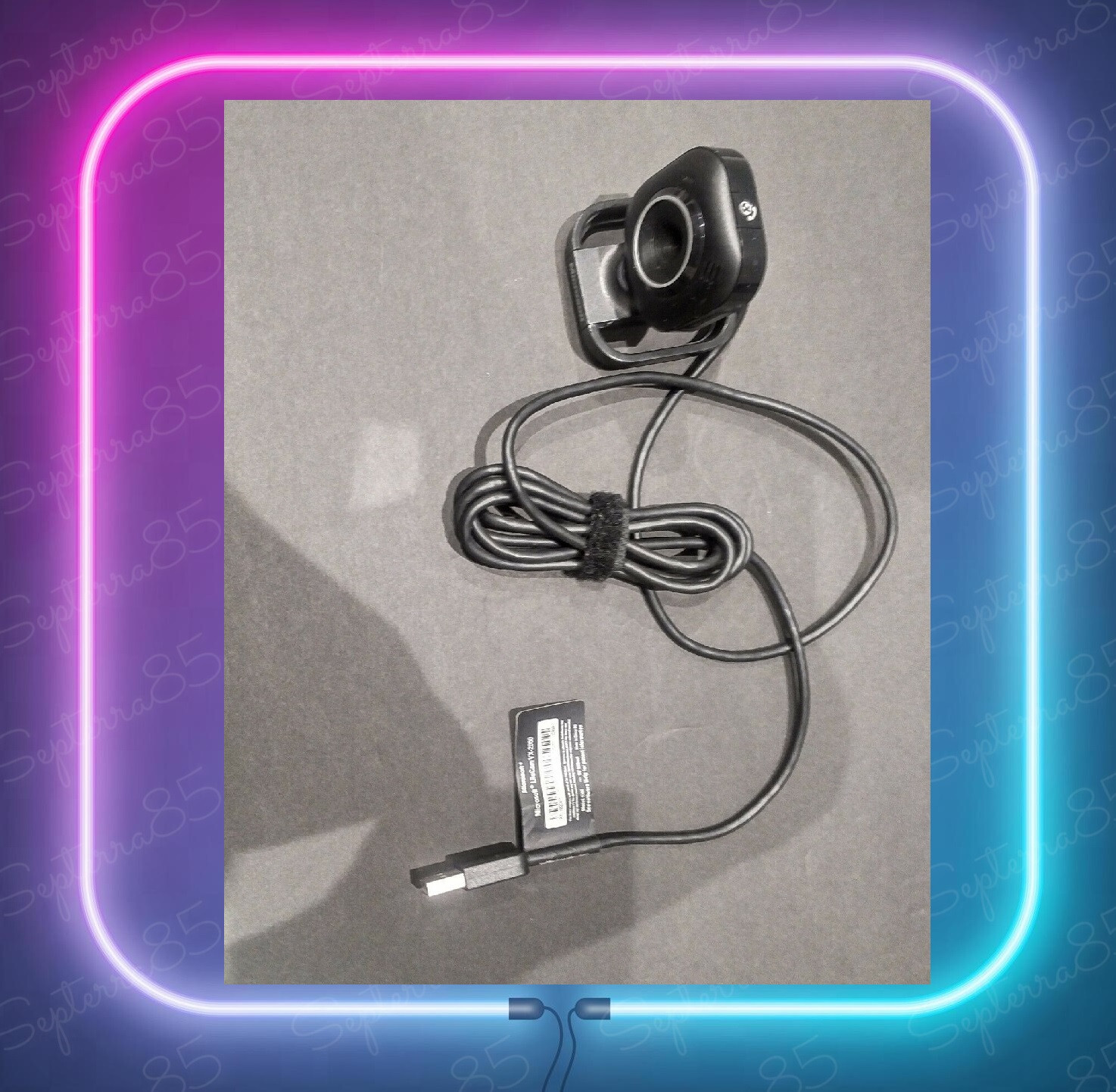 * MICROSOFT LIFECAM VX-2000 USB Webcam with Microphone *