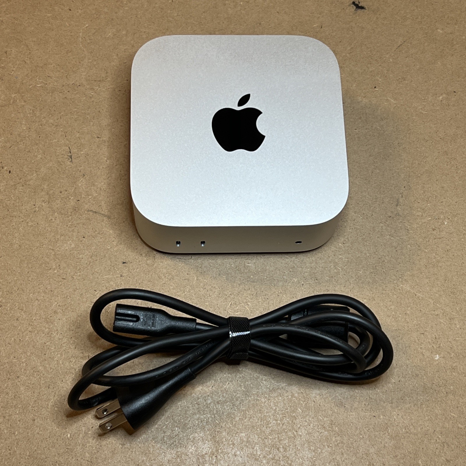 Apple Mac Mini (2024) M4 10-core CPU/10-core GPU 256GB SSD 16GB Ram - Excellent