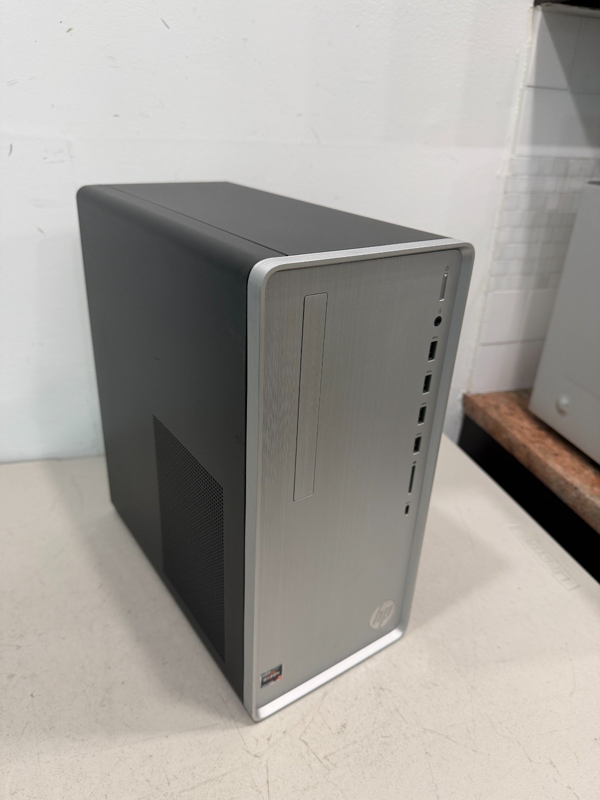 HP Pavilion TP01-2234 Desktop Ryzen 7 5700G 16GB RAM 1TB NVMe SSD Windows 11